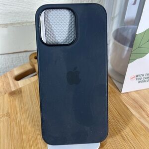 Apple iPhone 16 Pro Silicone Case - Black - No Box